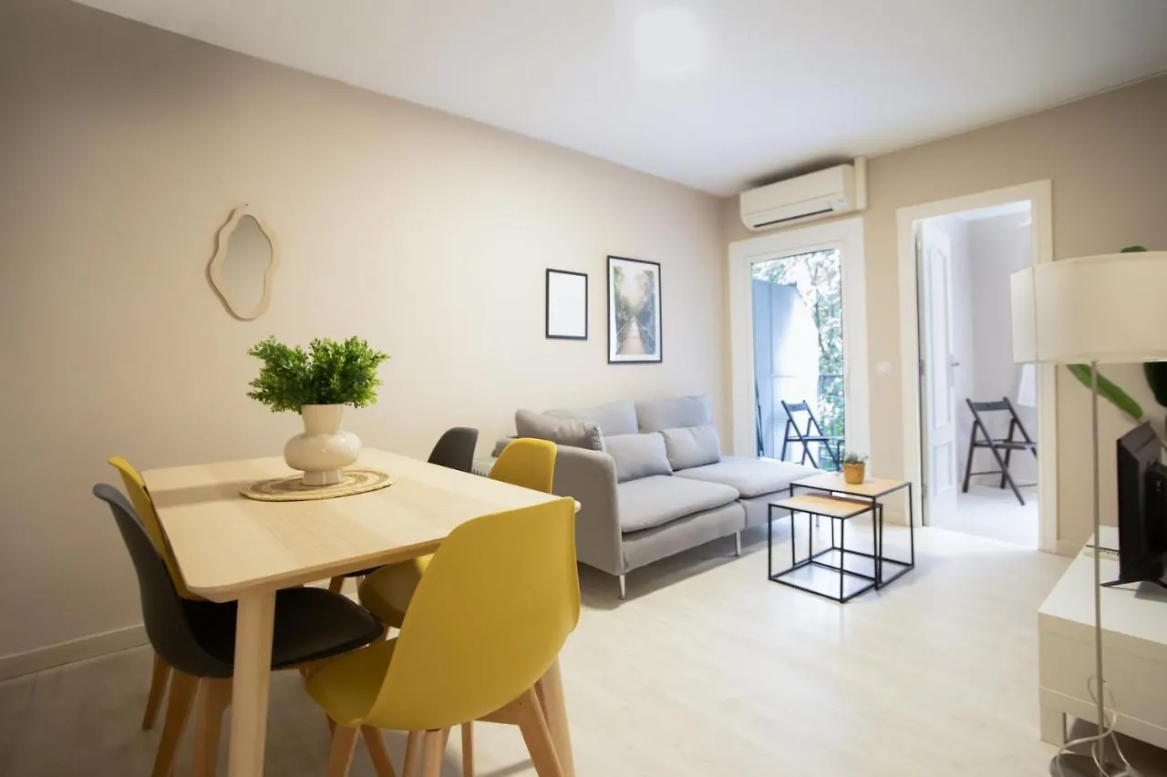 12Tog1035 - Spacious Apartment Near Camp Nou L’Hospitalet de Llobregat